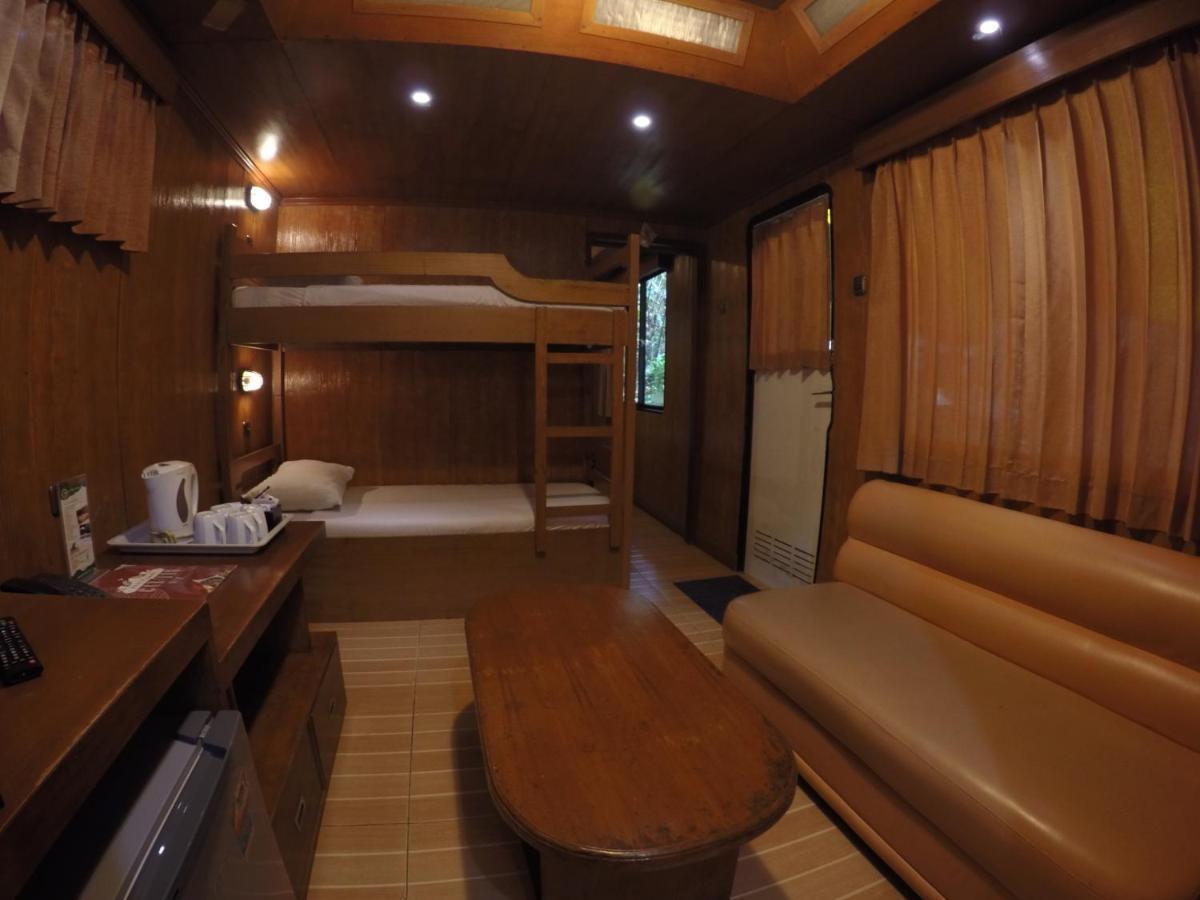 Safari Resort Puncak Εξωτερικό φωτογραφία