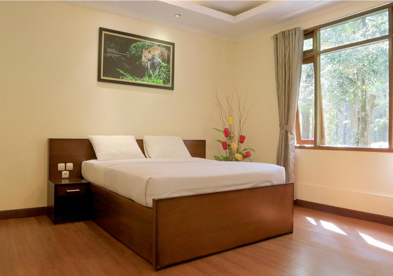 Safari Resort Puncak Εξωτερικό φωτογραφία